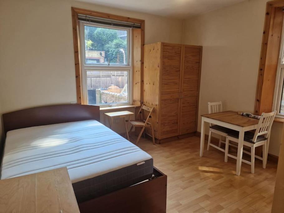 Bright Studio Apartment Highgate Londres Extérieur photo
